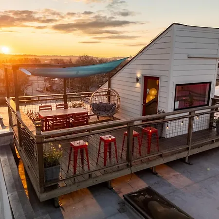 Designer Penthouse With Rooftop Deck Near Downtown And Lookout Mtn